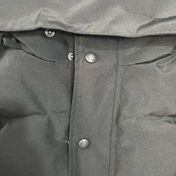 😘Authentic Canada Goose Black Men’s Jacket💕 - Picture 6 of 9